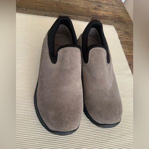 Lands End Women’s  Suede Slip-Ons